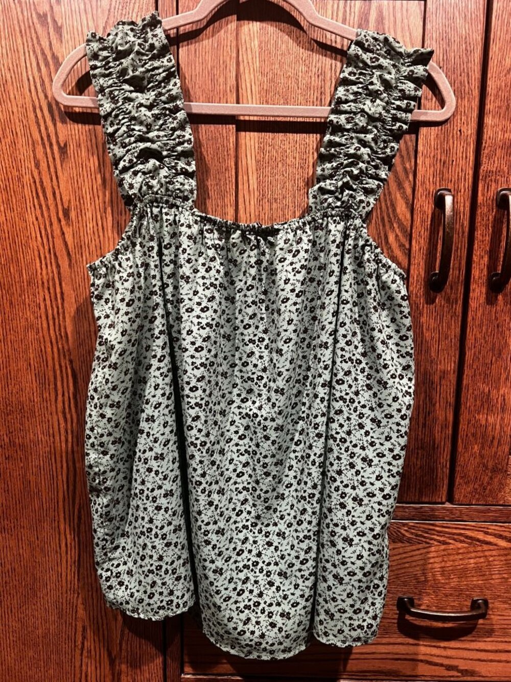 Pretty Garden Floral Sleeveless Top With Ruffle Straps In Green & Black - Size L